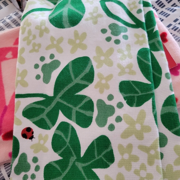 Set Of 2 St Pattys Day Cat Themed Dish Towels - Picture 2 of 2
